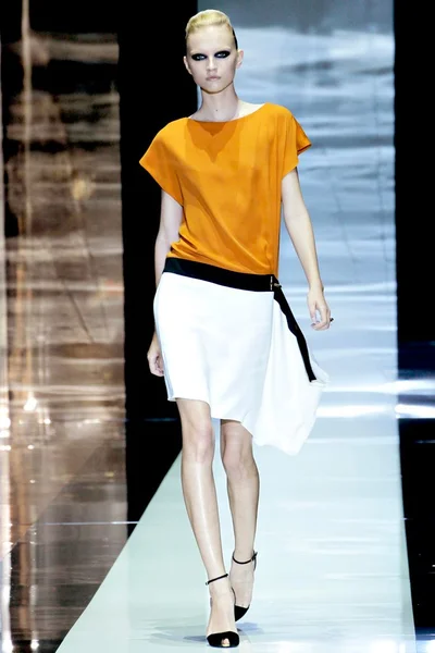 Look 14